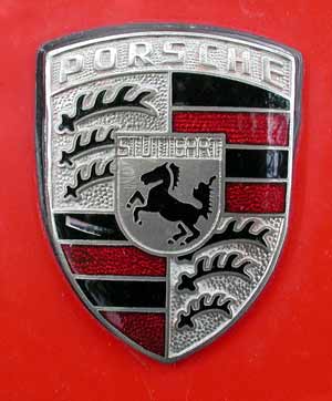 Porsche 928 crest